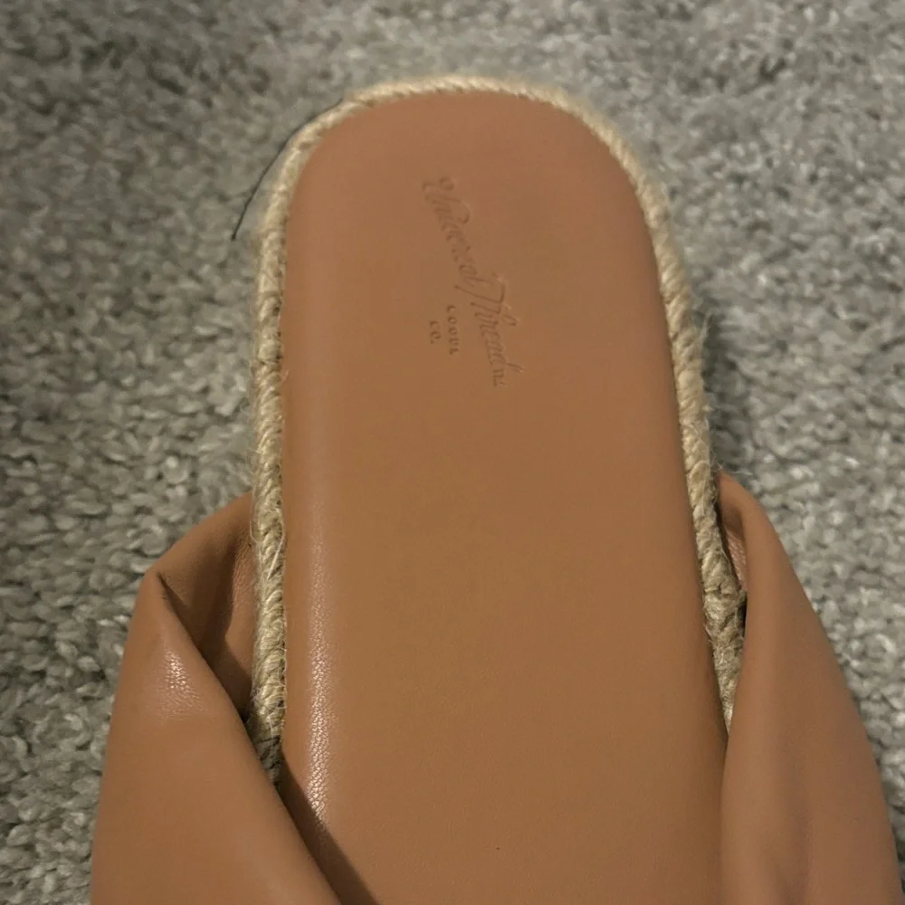 Universal Thread Brown Espadrille Slides padded sandals size 11 brown slip ons